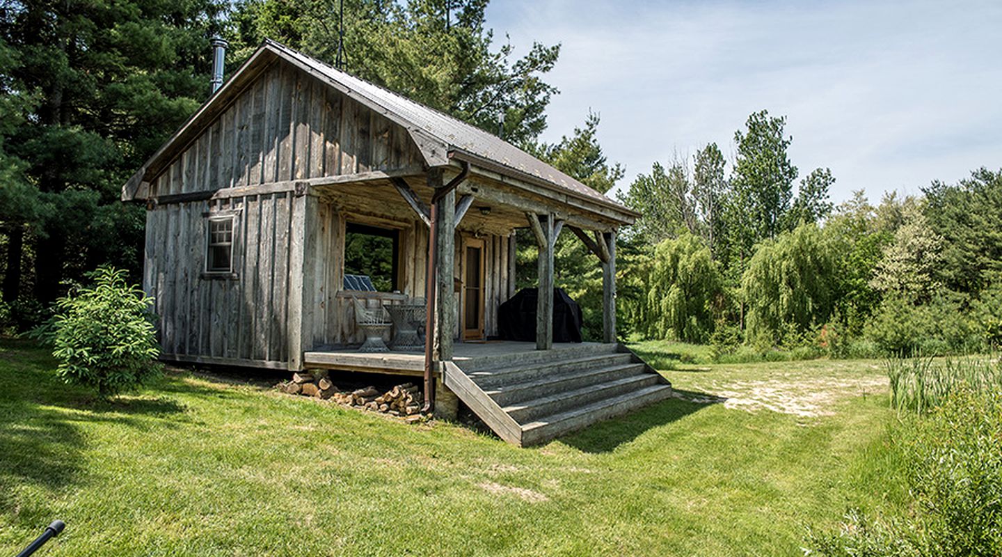 Secluded and Rustic Cabin Retreat Just North of Toronto