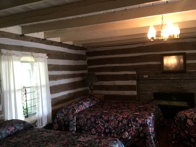 Cabins (St. Joe, Arkansas, United States)