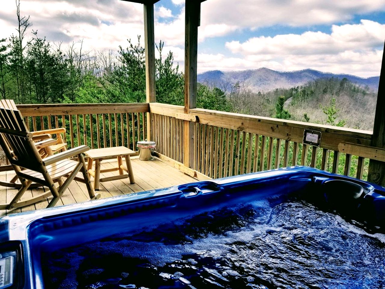 Secluded Cabin with Spectacular Views in Sevierville, Tennessee