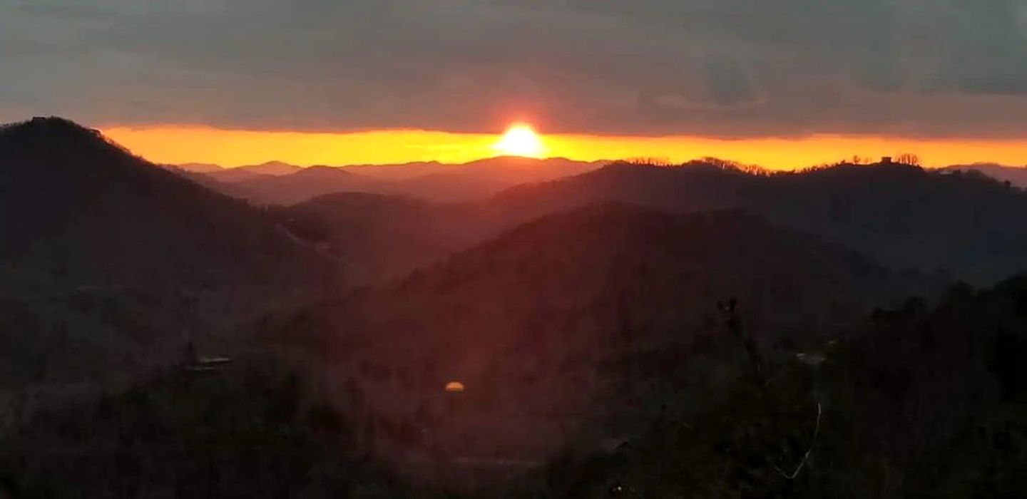Secluded Cabin with Spectacular Views in Sevierville, Tennessee