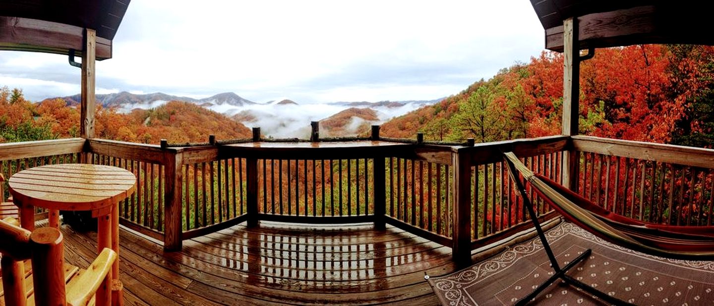 Secluded Cabin with Spectacular Views in Sevierville, Tennessee