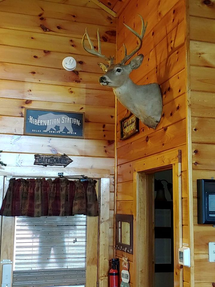 Secluded Cabin with Spectacular Views in Sevierville, Tennessee