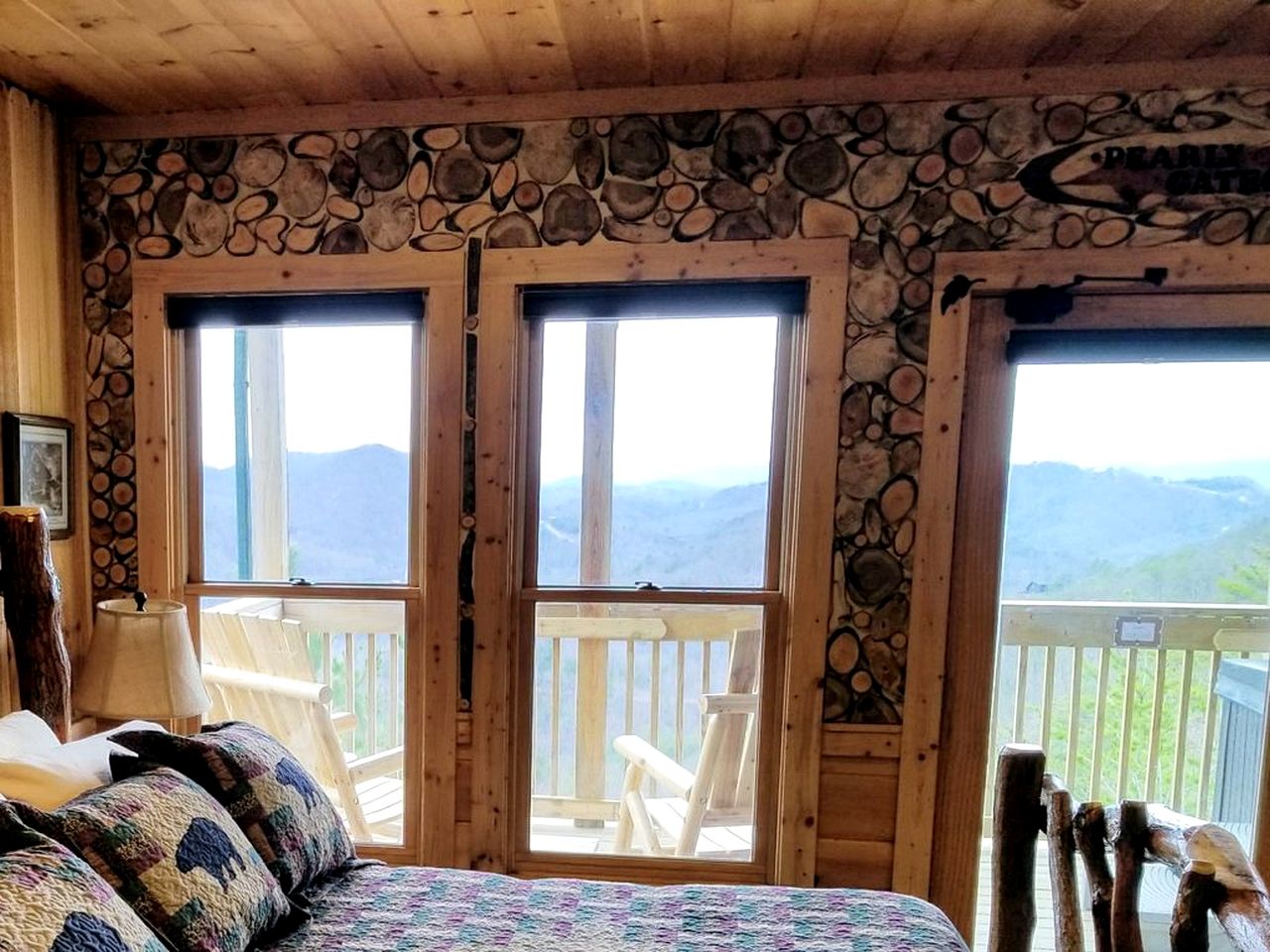 Secluded Cabin with Spectacular Views in Sevierville, Tennessee