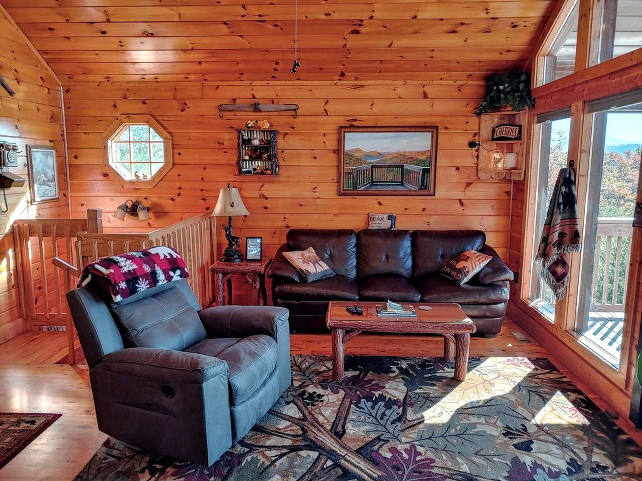 Secluded Cabin with Spectacular Views in Sevierville, Tennessee
