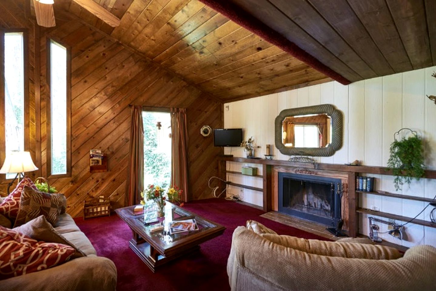 Secluded Cabin Surrounded By Pine Trees in Idyllwild, California