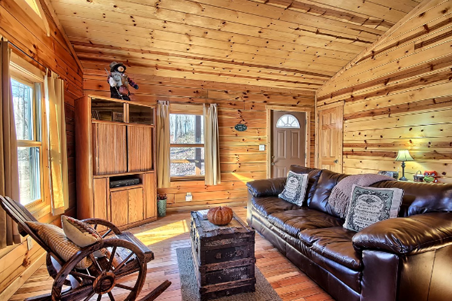 Secluded Cabin Rental Tucked Away in the Countryside near Hocking Hills Park, Ohio