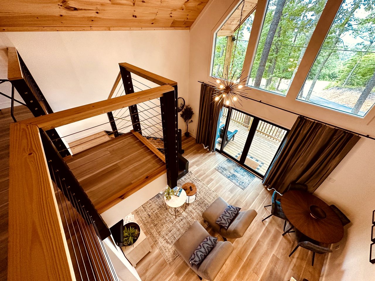 Secluded Cottage Nestle in the Woods in Sevierville, Tennessee