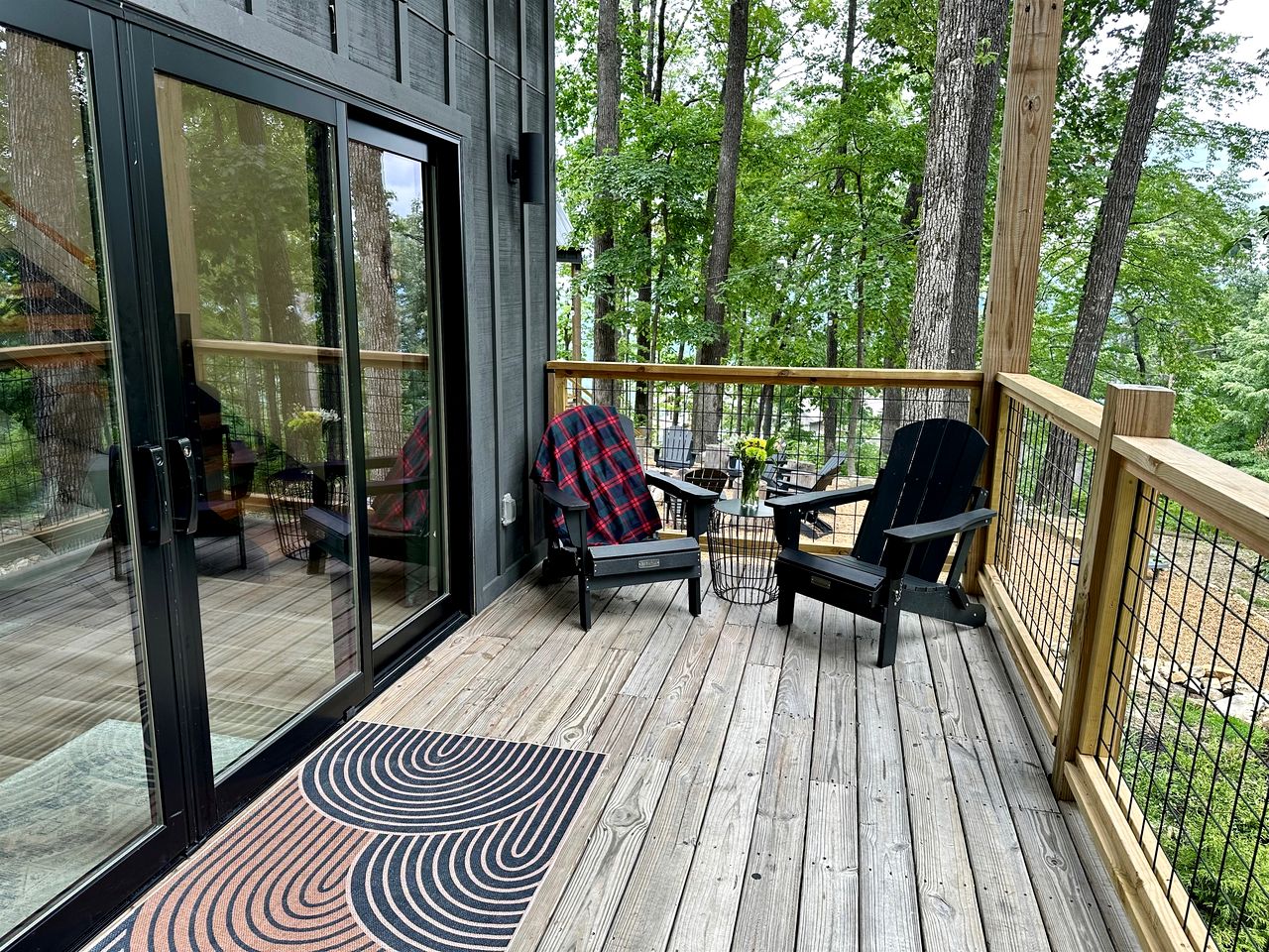 Secluded Cottage Nestle in the Woods in Sevierville, Tennessee