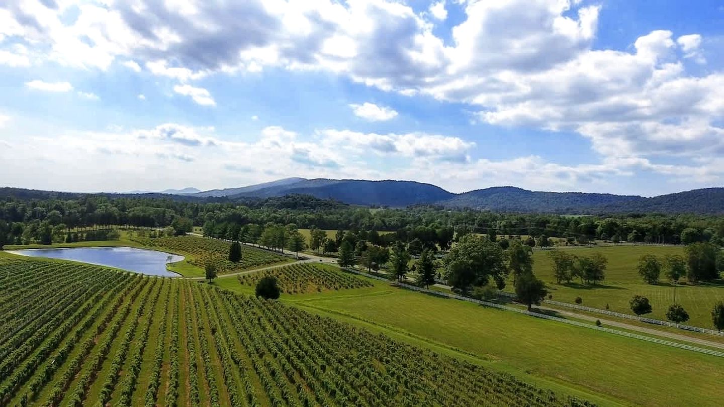 Secluded Cottage Rental in Virginia Wine Country, for Relaxing Family Getaways