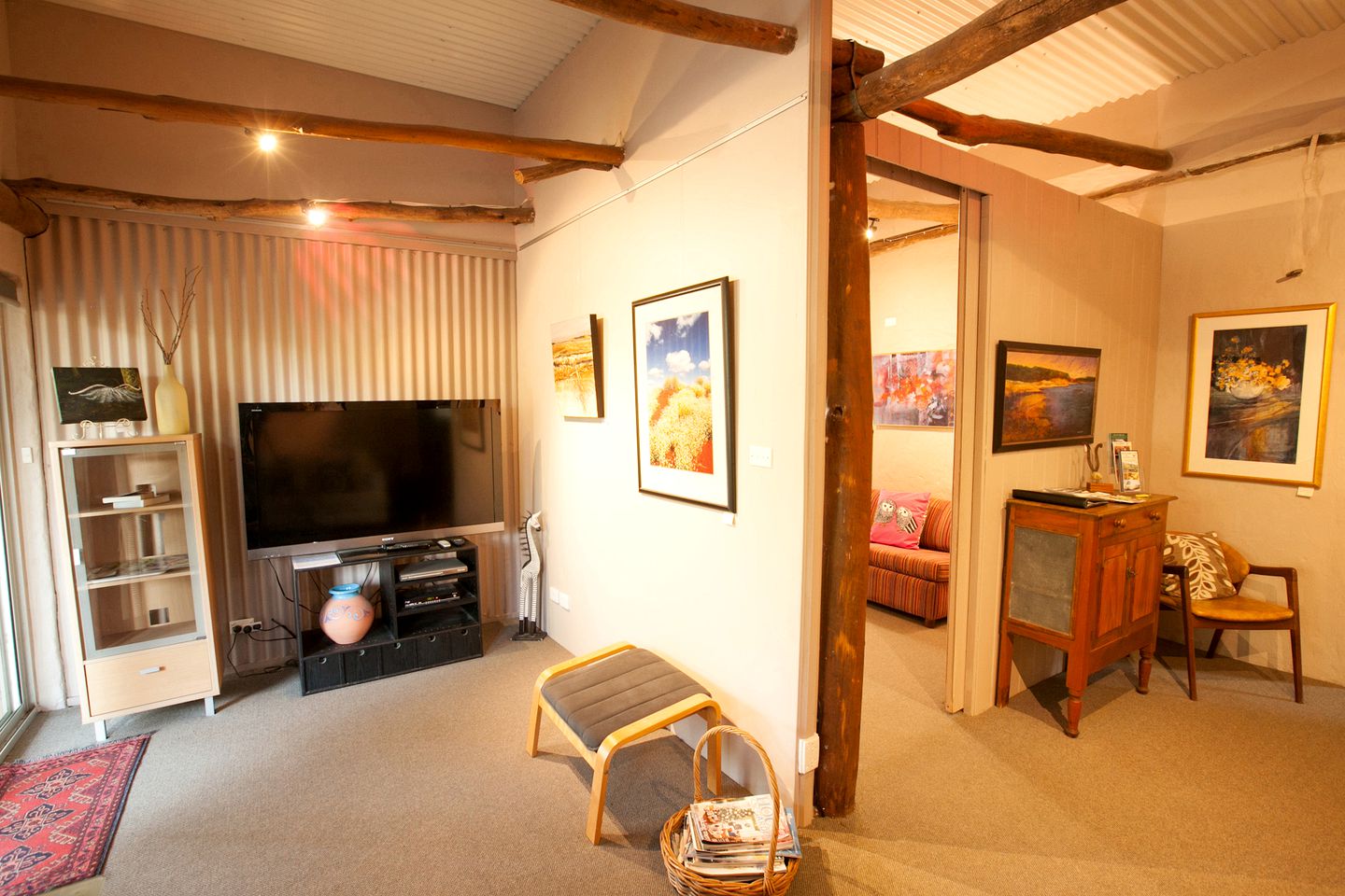 Lyrebird Studio, Cottages, Cessnock, Australia Glamping Hub