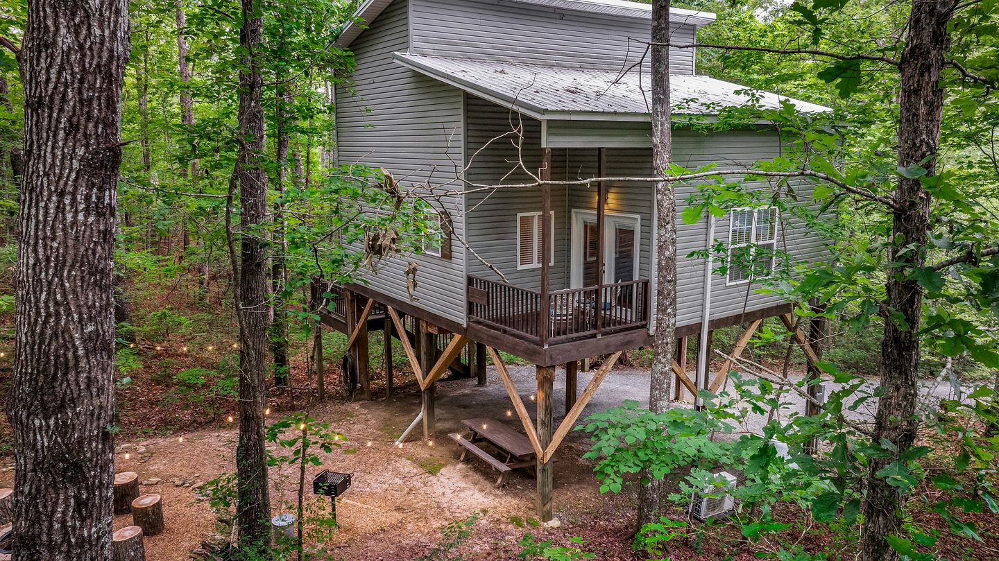 Secluded Cozy Wooden Cabin in Fort Payne, Alabama