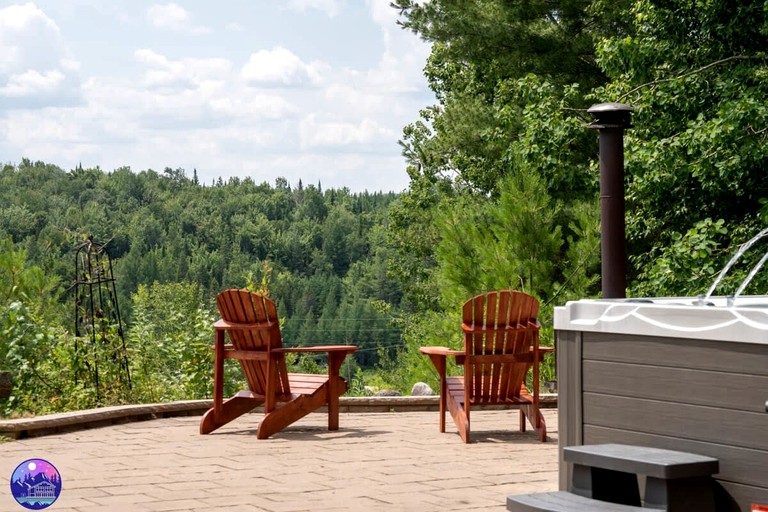 Cabins (Canada, Saint Come, Quebec)
