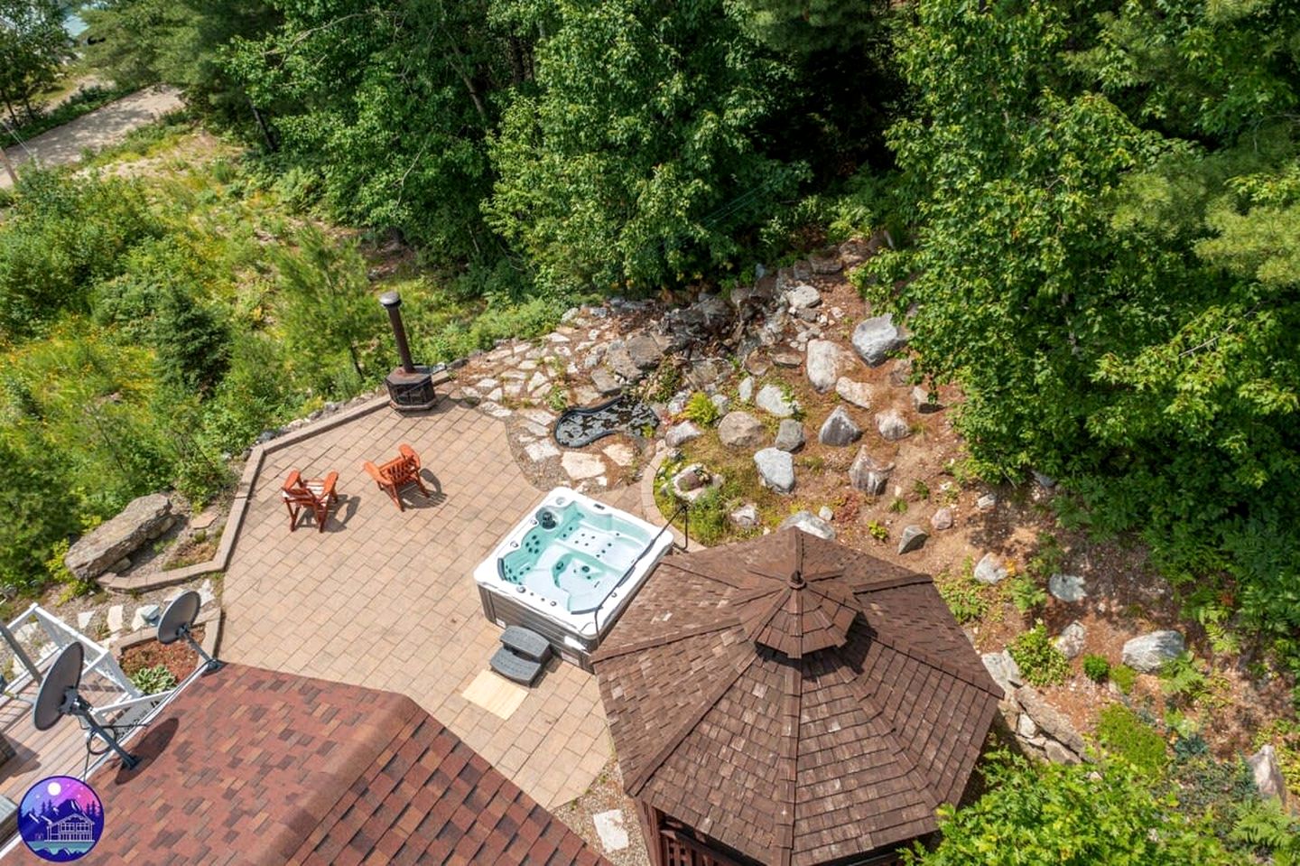Secluded Dog-Friendly Cabin with Incredible Outdoor Living Area in Saint Come, Quebec