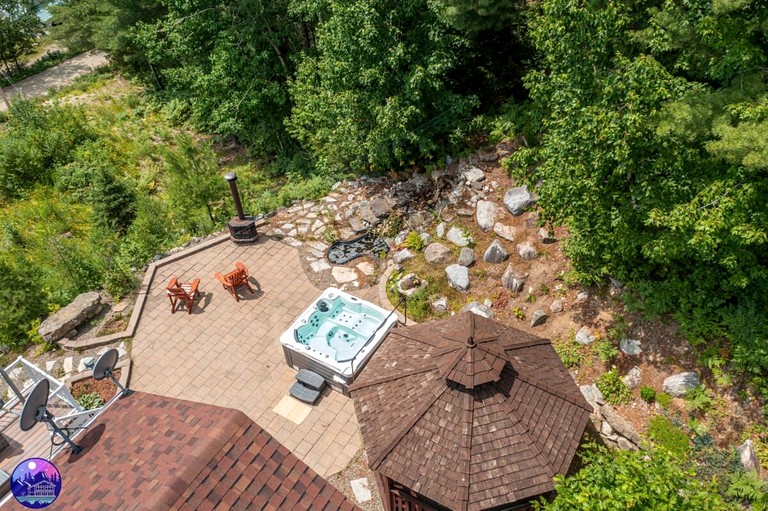 Cabins (Canada, Saint Come, Quebec)