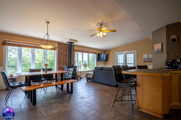 Cabins (Canada, Saint Come, Quebec)