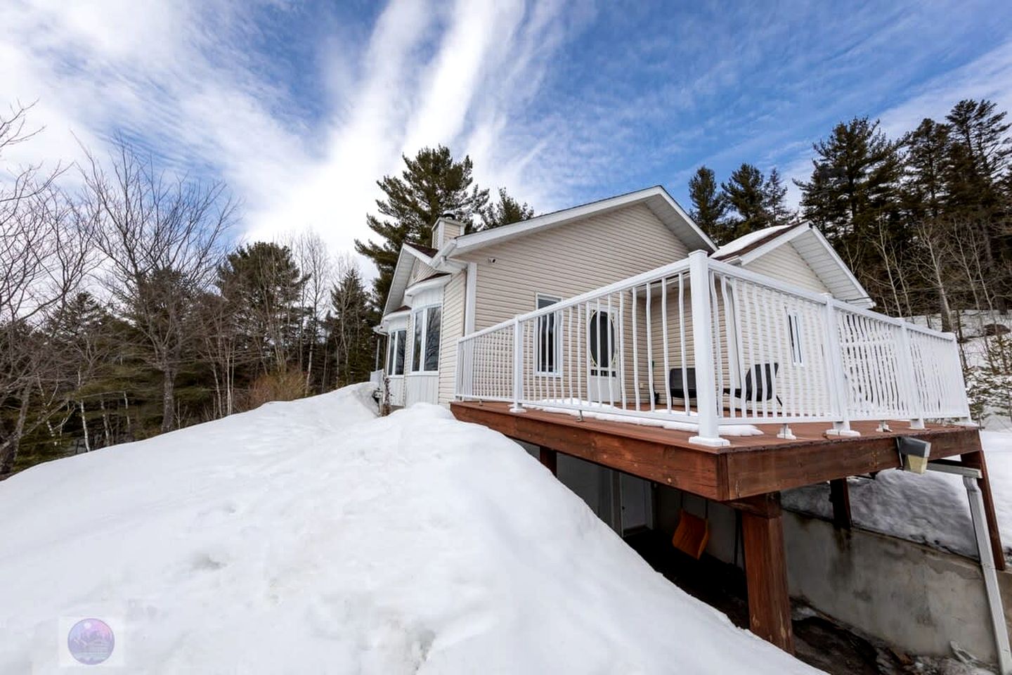 Secluded Dog-Friendly Cabin with Incredible Outdoor Living Area in Saint Come, Quebec
