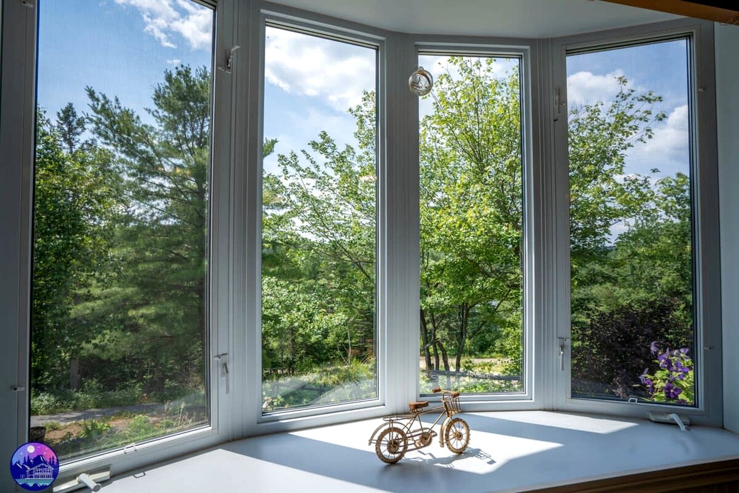 Secluded Dog-Friendly Cabin with Incredible Outdoor Living Area in Saint Come, Quebec