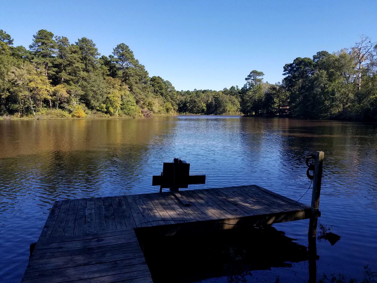 Peaceful Lakeside Weekend Getaway for Four in East Texas