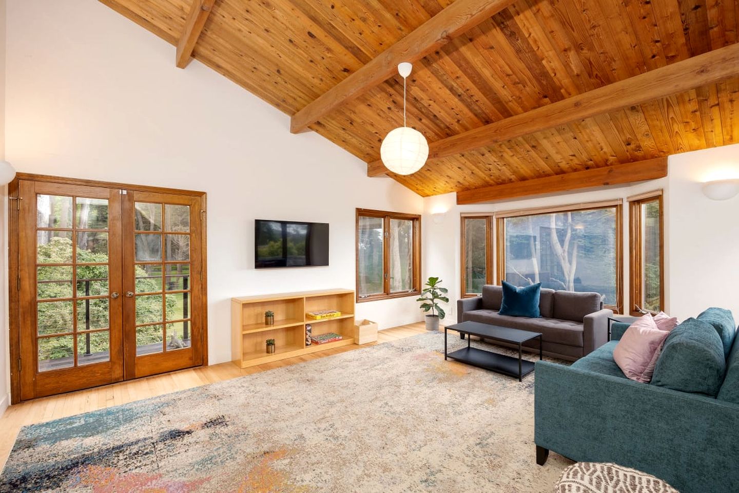 Incredible Secluded Forest Retreat with Basketball Court near Golden Gate National Park, California