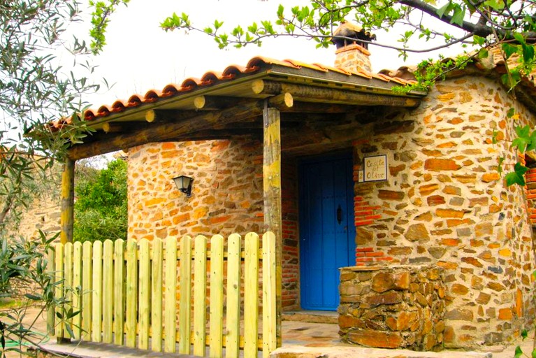 Cottages (El Jiniebro, Extremadura, Spain)