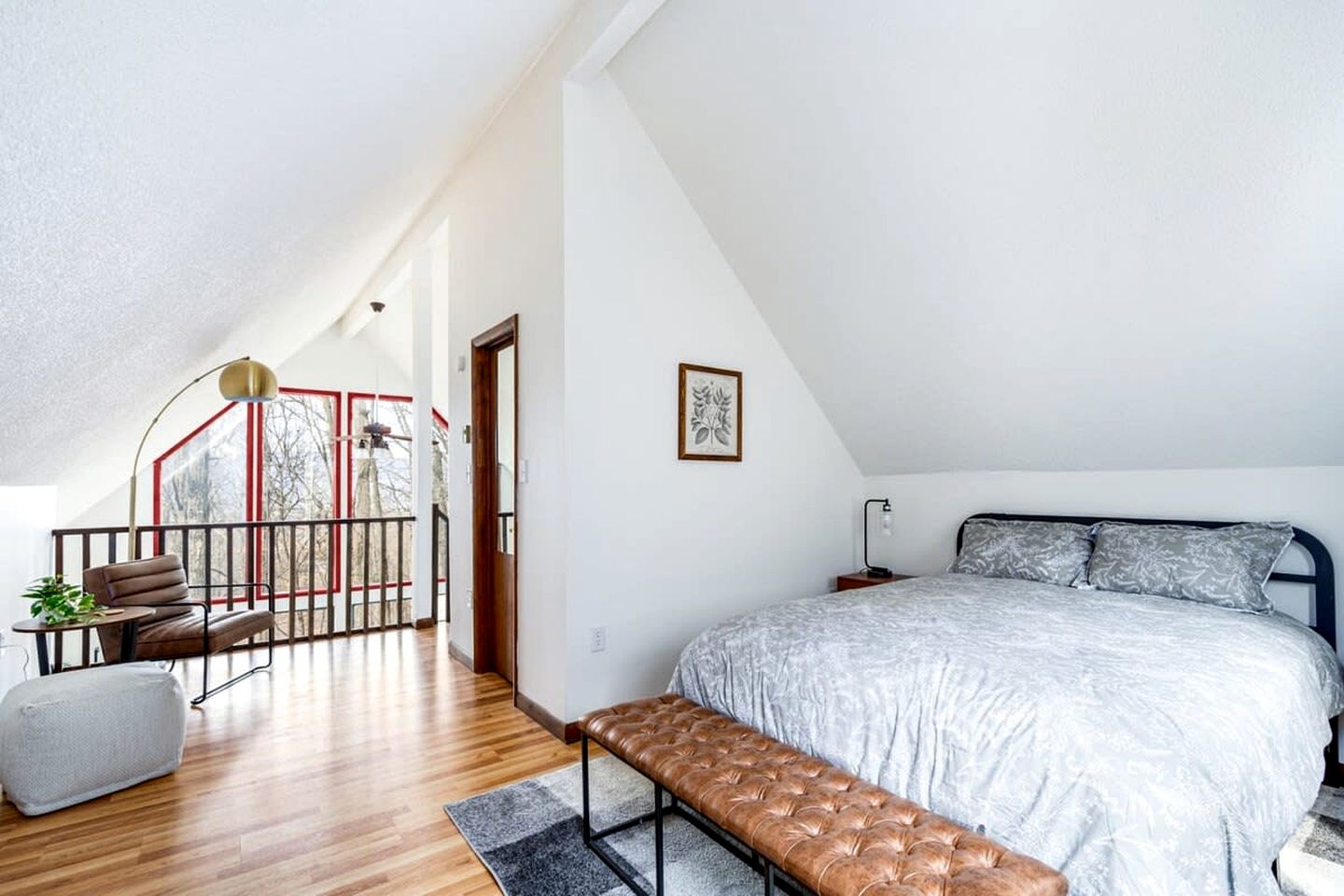 Mountainside Chalet-Cabin with Hot Tub, Large Deck, Fire Pit and Grill - Everything You Need for Your Gerrardstown, WV Getaway