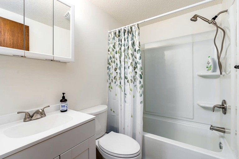 Cabins (United States of America, Gerrardstown, West Virginia)