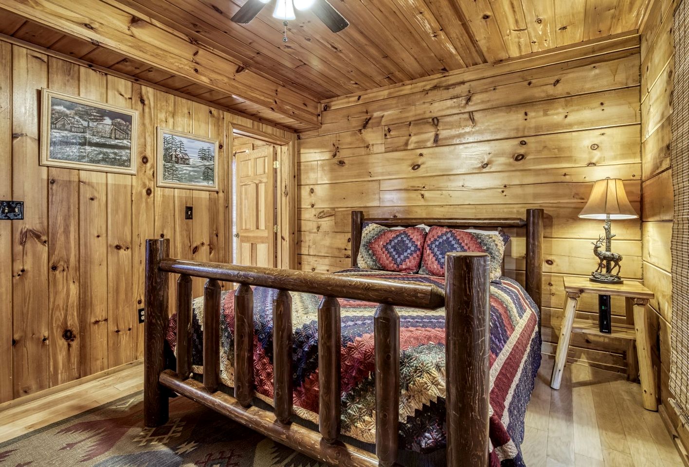 Secluded Rustic Cabin with Jacuzzi in Sevierville, Tennessee