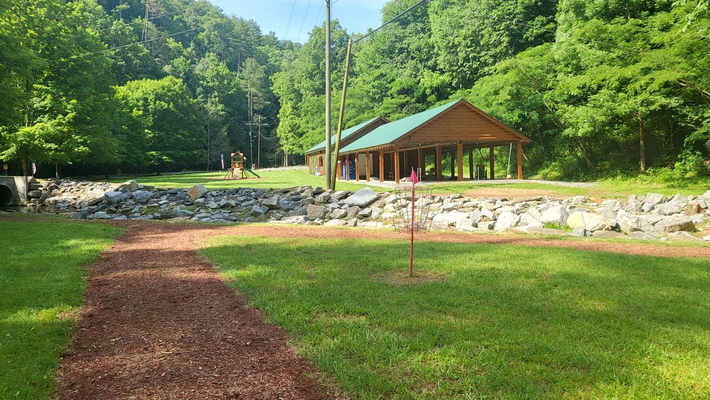 Secluded Rustic Cabin with Jacuzzi in Sevierville, Tennessee