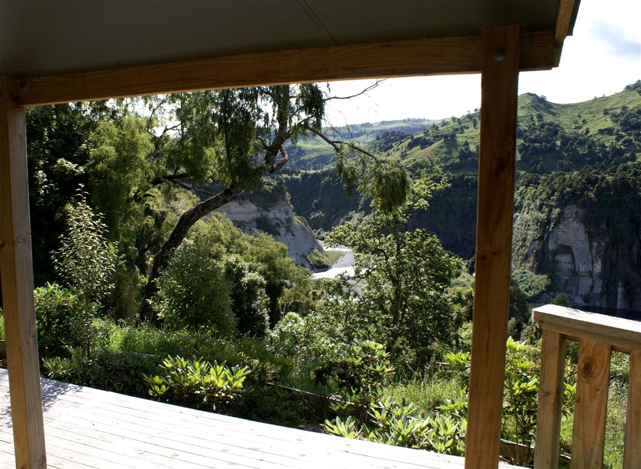 Secluded Holiday Retreat with Private Hot Tub in Manawatu, New Zealand