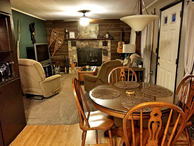 Vacation Rentals (Hale, Michigan, United States)