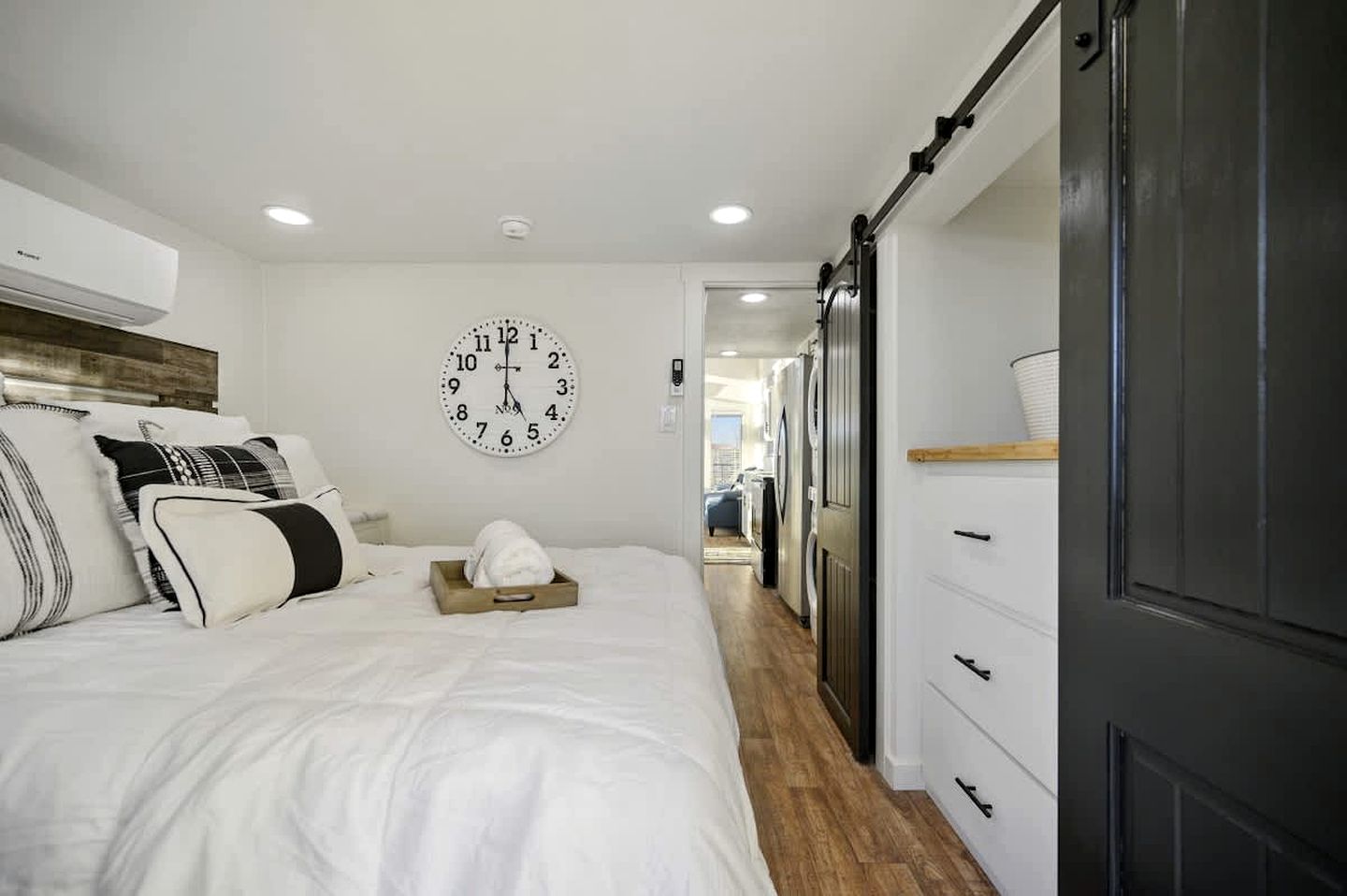 Serene Tiny Home Retreat with Sunrise Lake & Mountain Views in Pushmataha County, Oklahoma