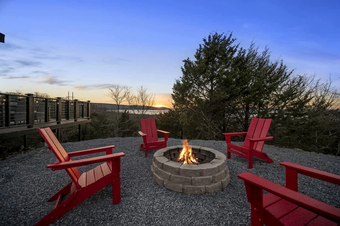 Serene Tiny Home Retreat with Sunrise Lake & Mountain Views in Pushmataha County, Oklahoma