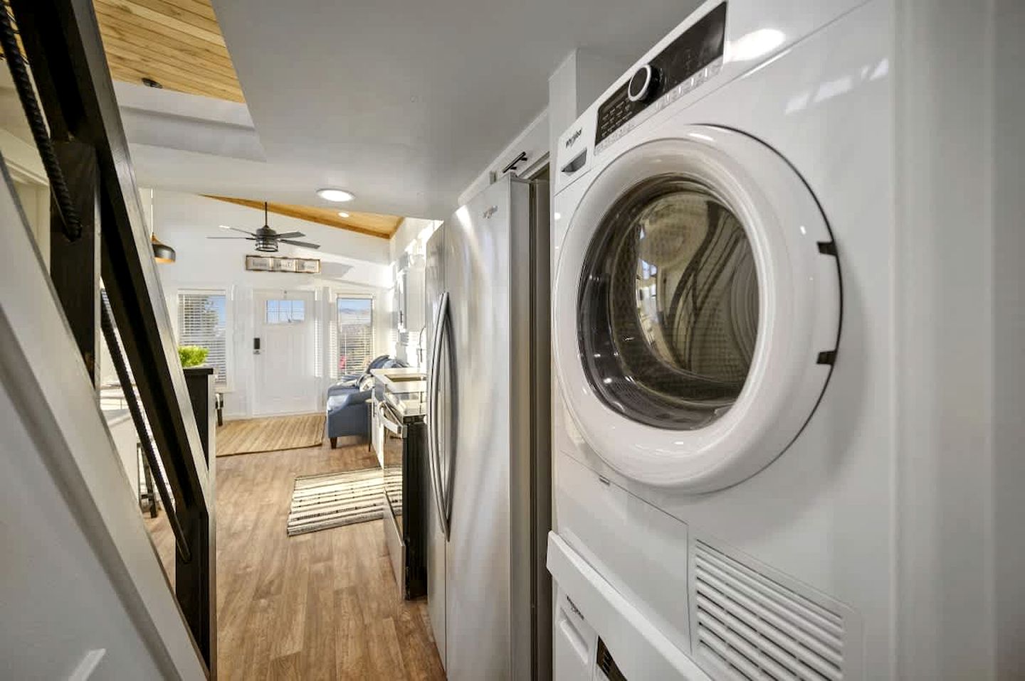 Serene Tiny Home Retreat with Sunrise Lake & Mountain Views in Pushmataha County, Oklahoma