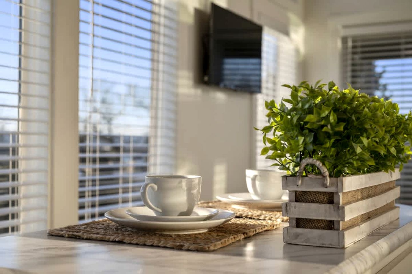 Serene Tiny Home Retreat with Sunrise Lake & Mountain Views in Pushmataha County, Oklahoma