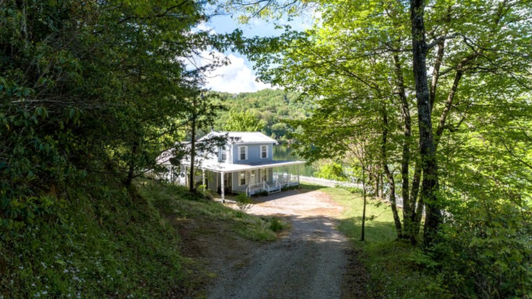 Cabins (United States of America, Topton, North Carolina)
