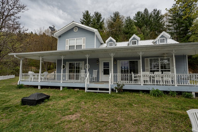 Cabins (United States of America, Topton, North Carolina)