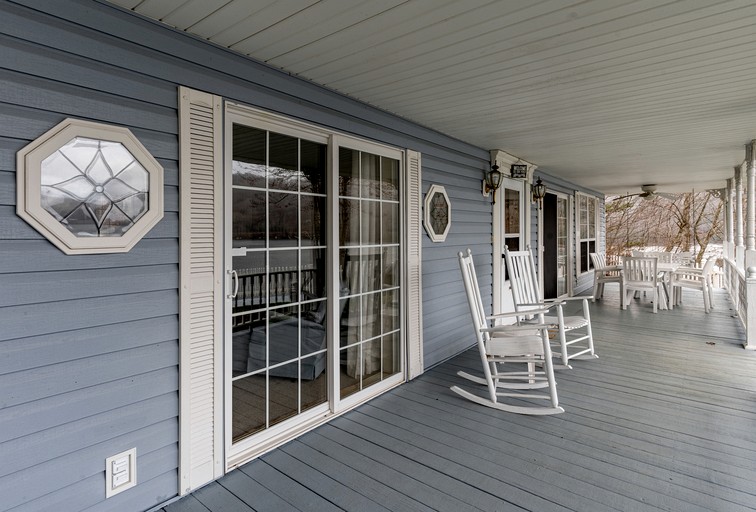Cabins (United States of America, Topton, North Carolina)