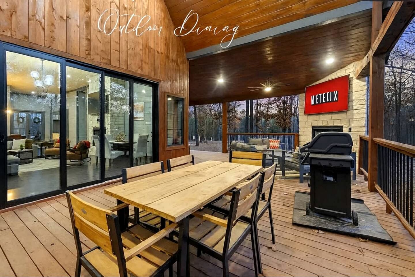 Secluded Luxury Cabin with Hot Tub & Fishing Pond Near Broken Bow Lake, Broken Bow OK