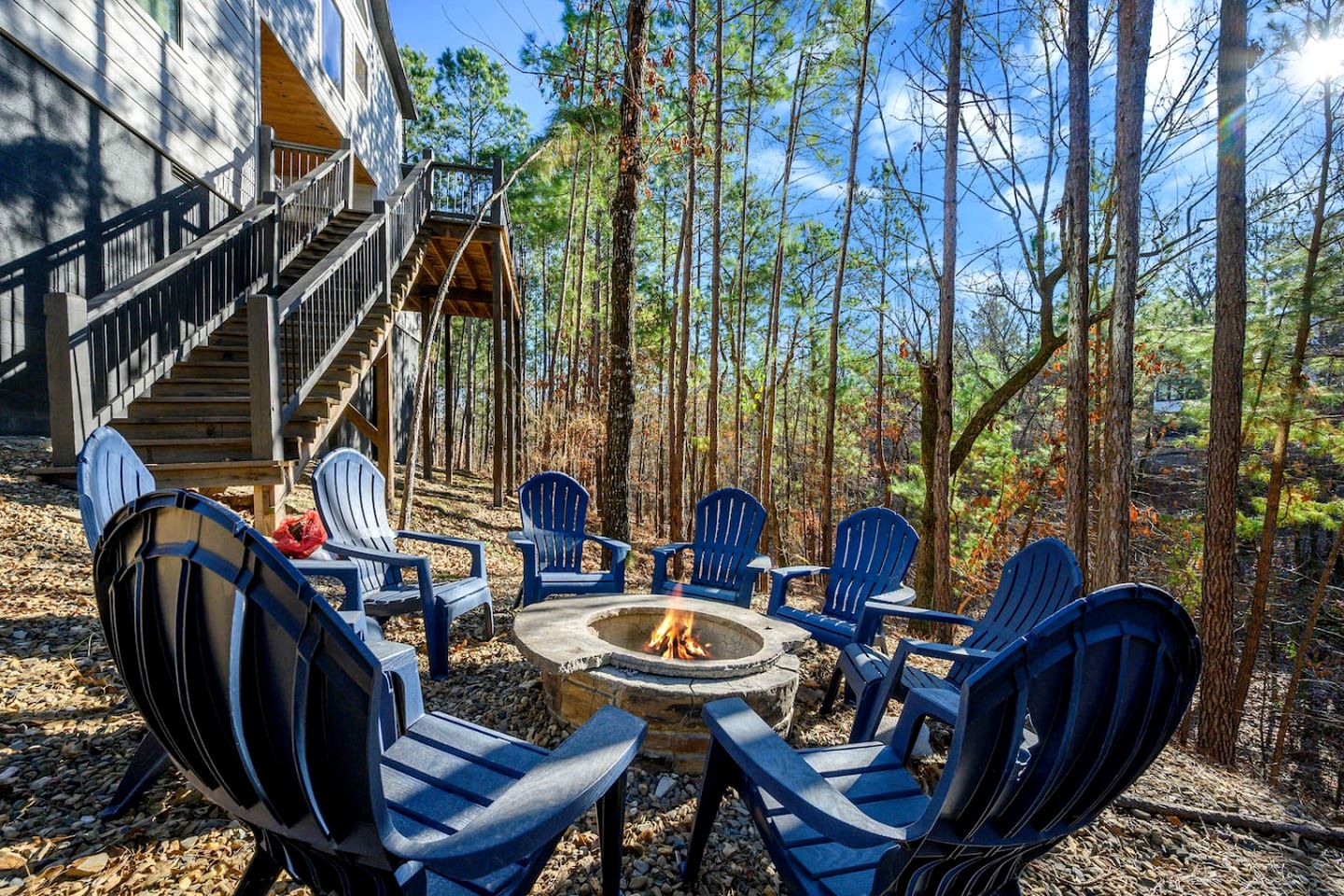 Secluded Luxury Cabin with Hot Tub, Game Room & Fireplace Near Broken Bow Lake & Hochatown, Broken Bow OK