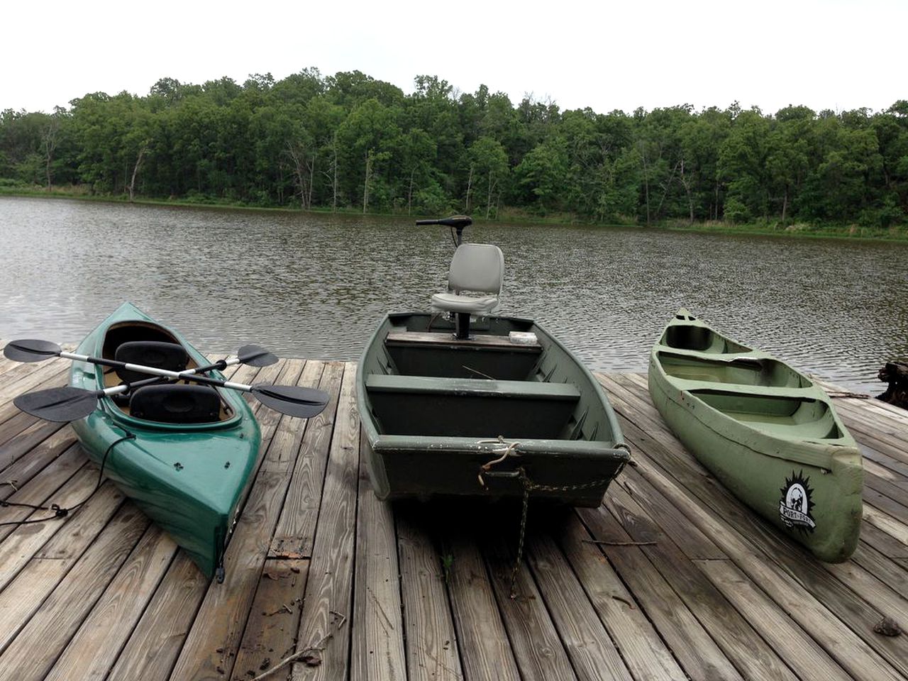 Spacious and Secluded Luxury Rental Overlooking a Glittering Private Lake in Konawa, Oklahoma