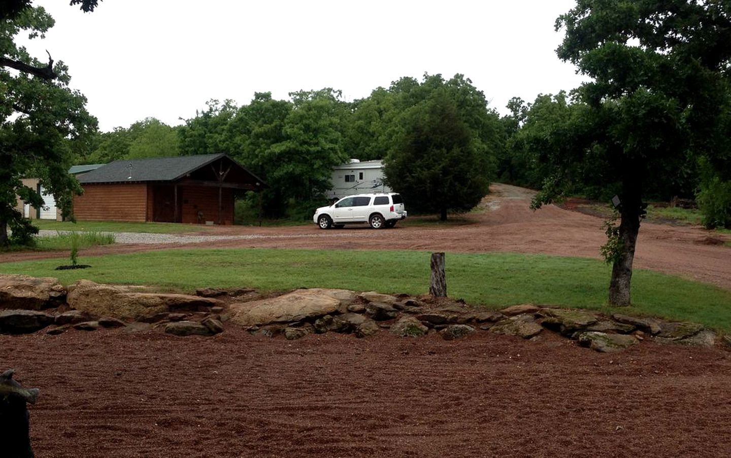 Spacious and Secluded Luxury Rental Overlooking a Glittering Private Lake in Konawa, Oklahoma