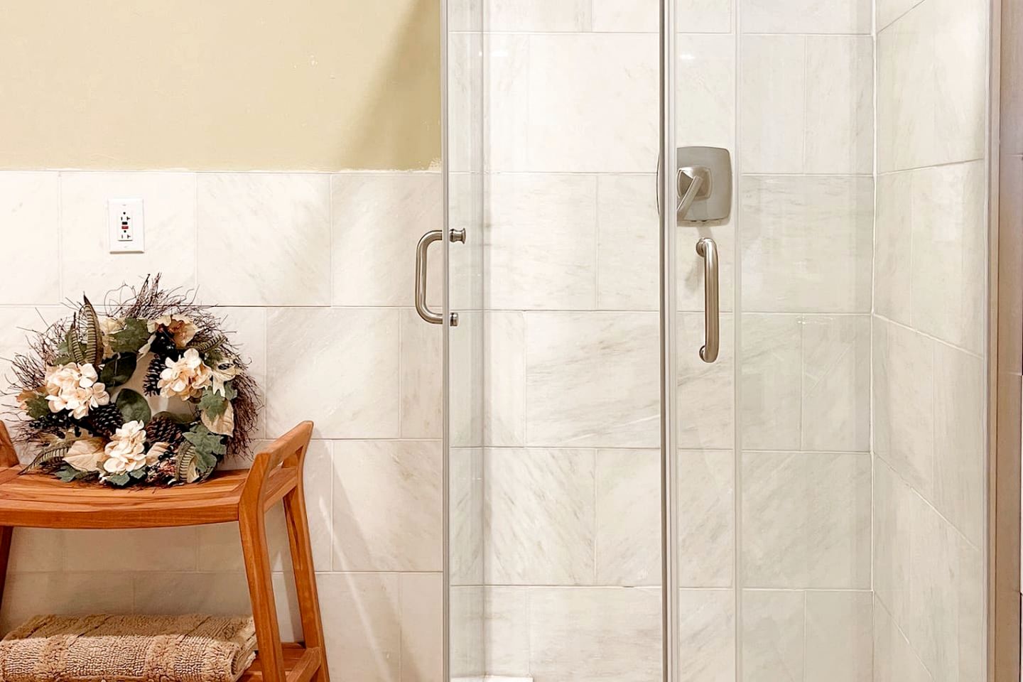 Secluded Luxury Retreat with Sauna, Pond & Forest Views in Bovina, New York