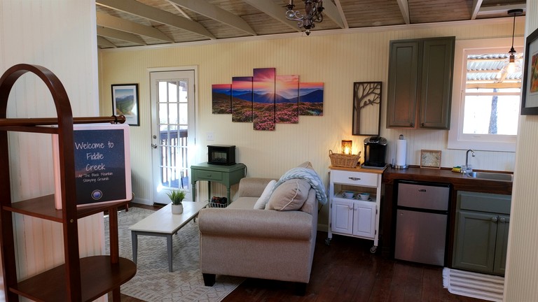 Cabins (United States of America, Black Mountain, North Carolina)