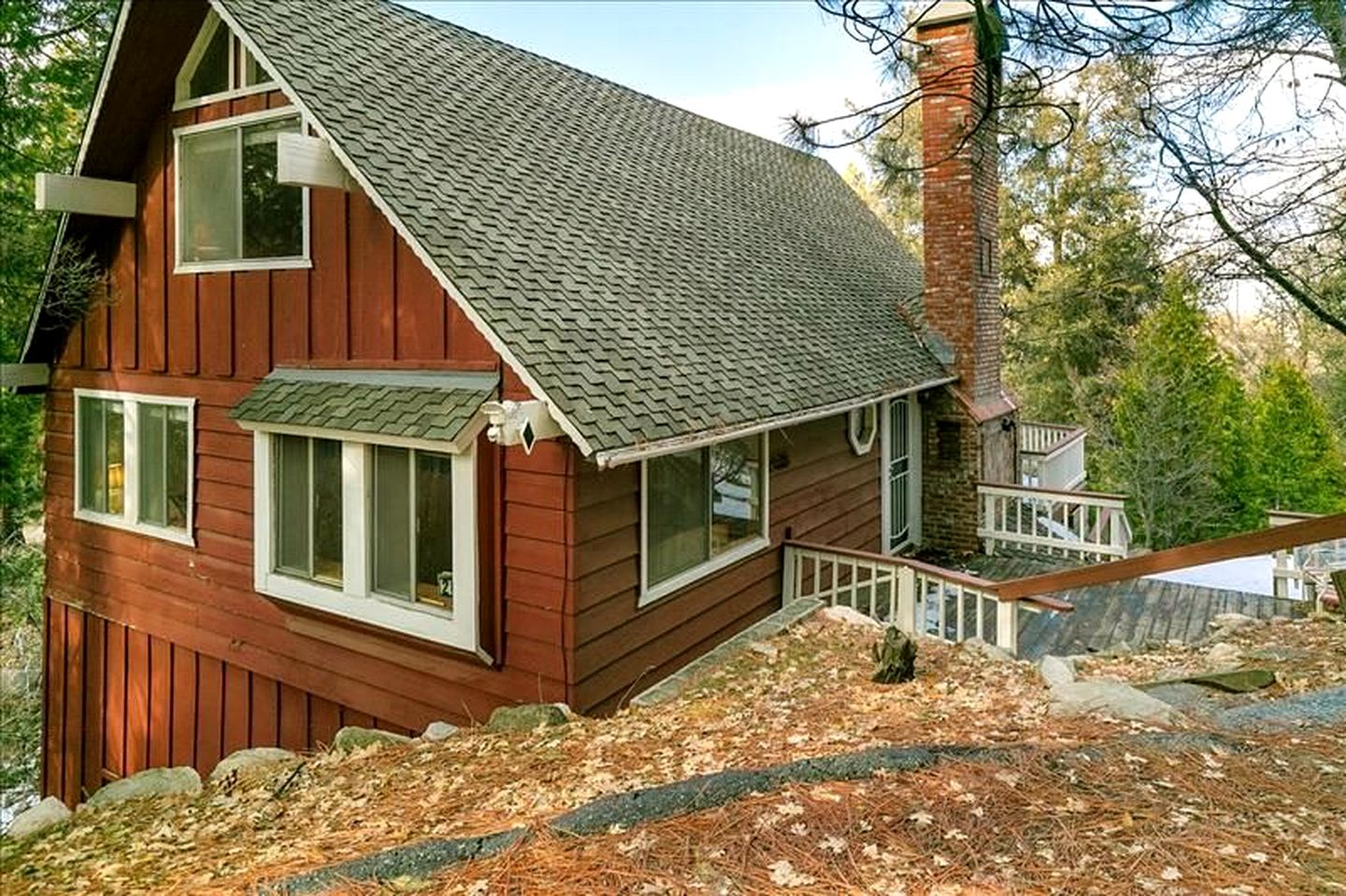 Secluded Mountain Cabin near Lake Arrowhead in California