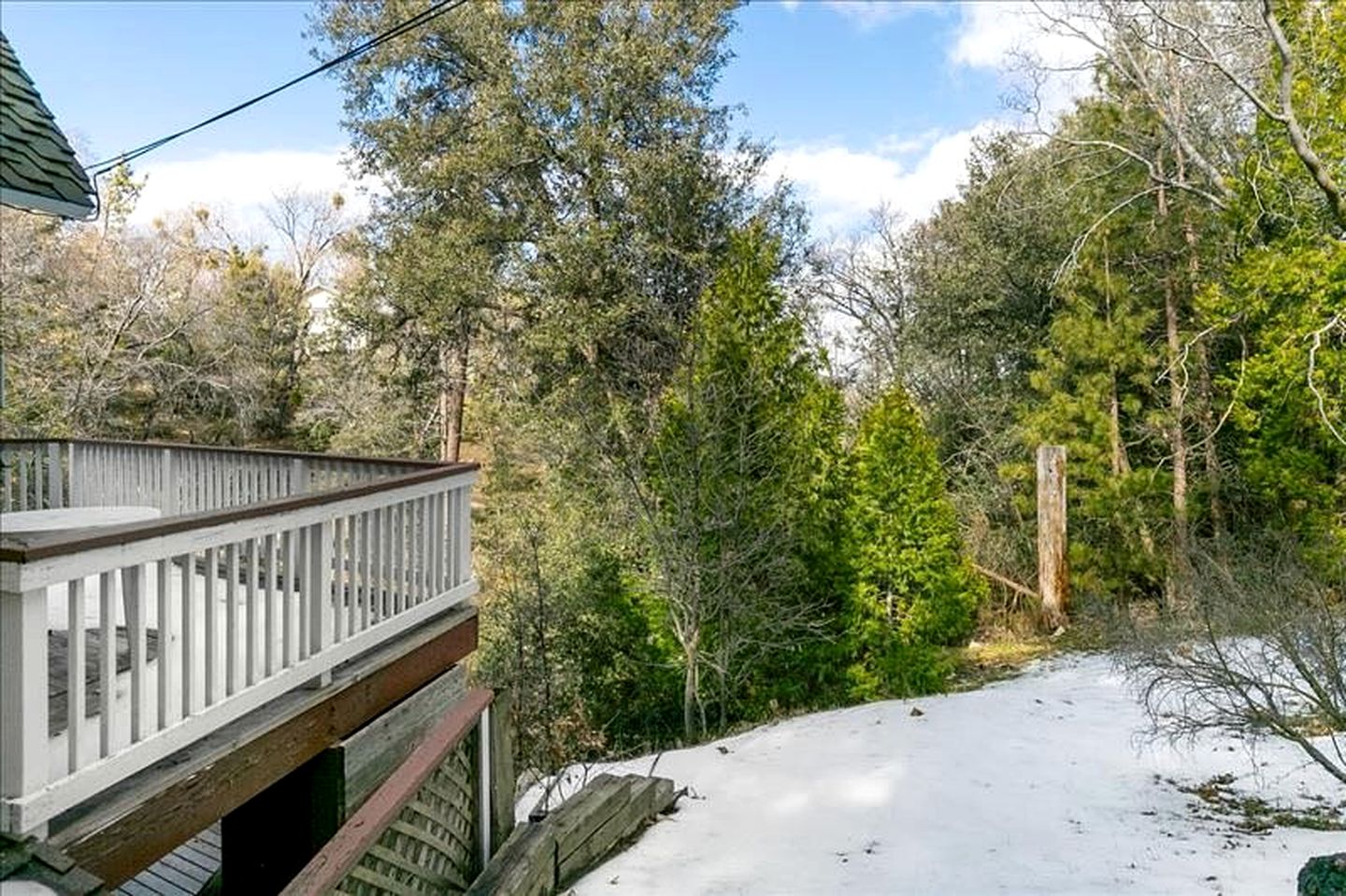 Secluded Mountain Cabin near Lake Arrowhead in California