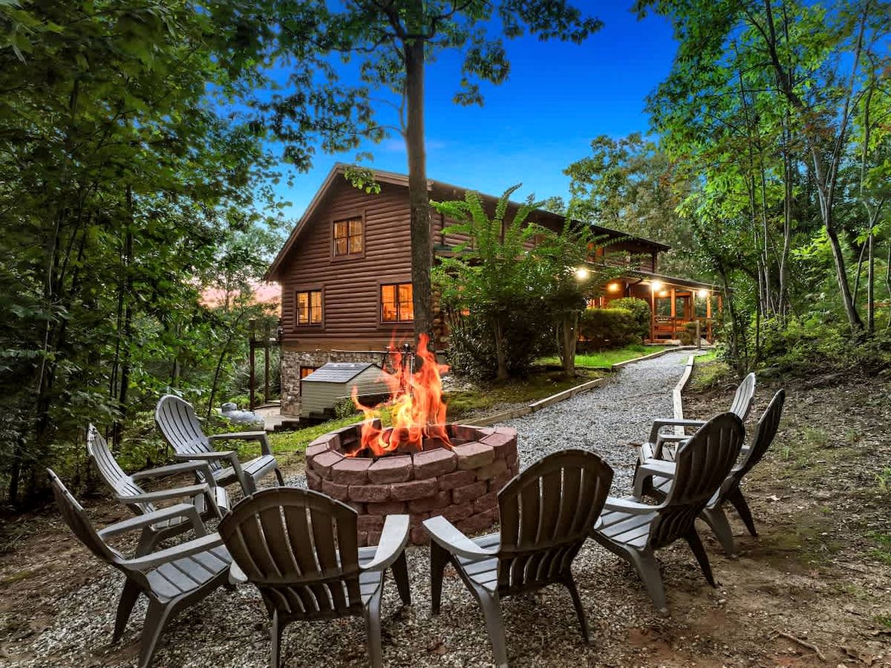 Cabins (United States of America, Sautee Nacoochee, Georgia)