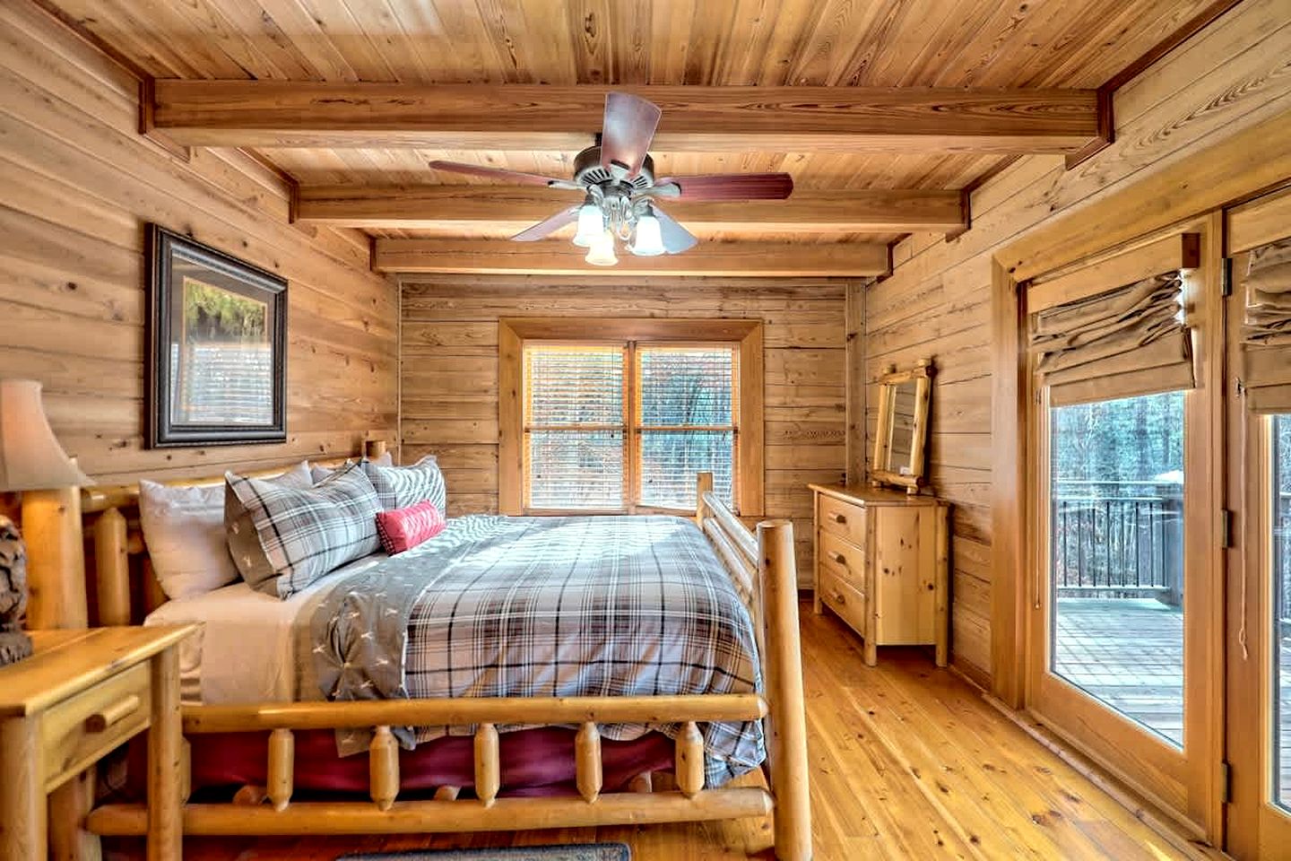 Secluded Mountain Cabin close to Helen, Georgia, Perfect for a Family Getaway