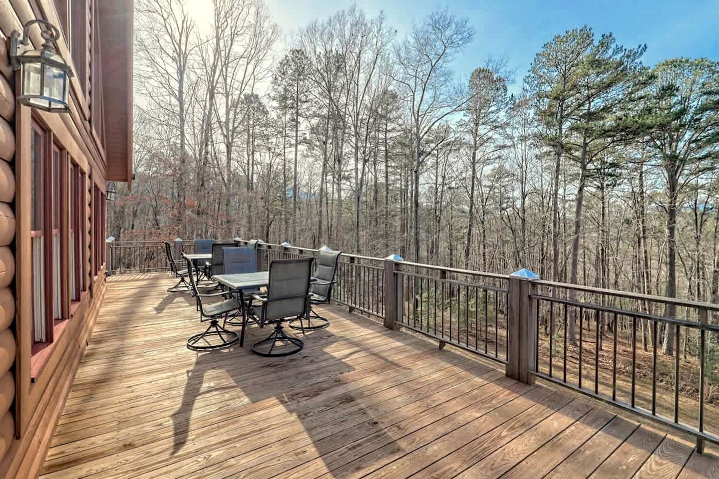 Secluded Mountain Cabin close to Helen, Georgia, Perfect for a Family Getaway