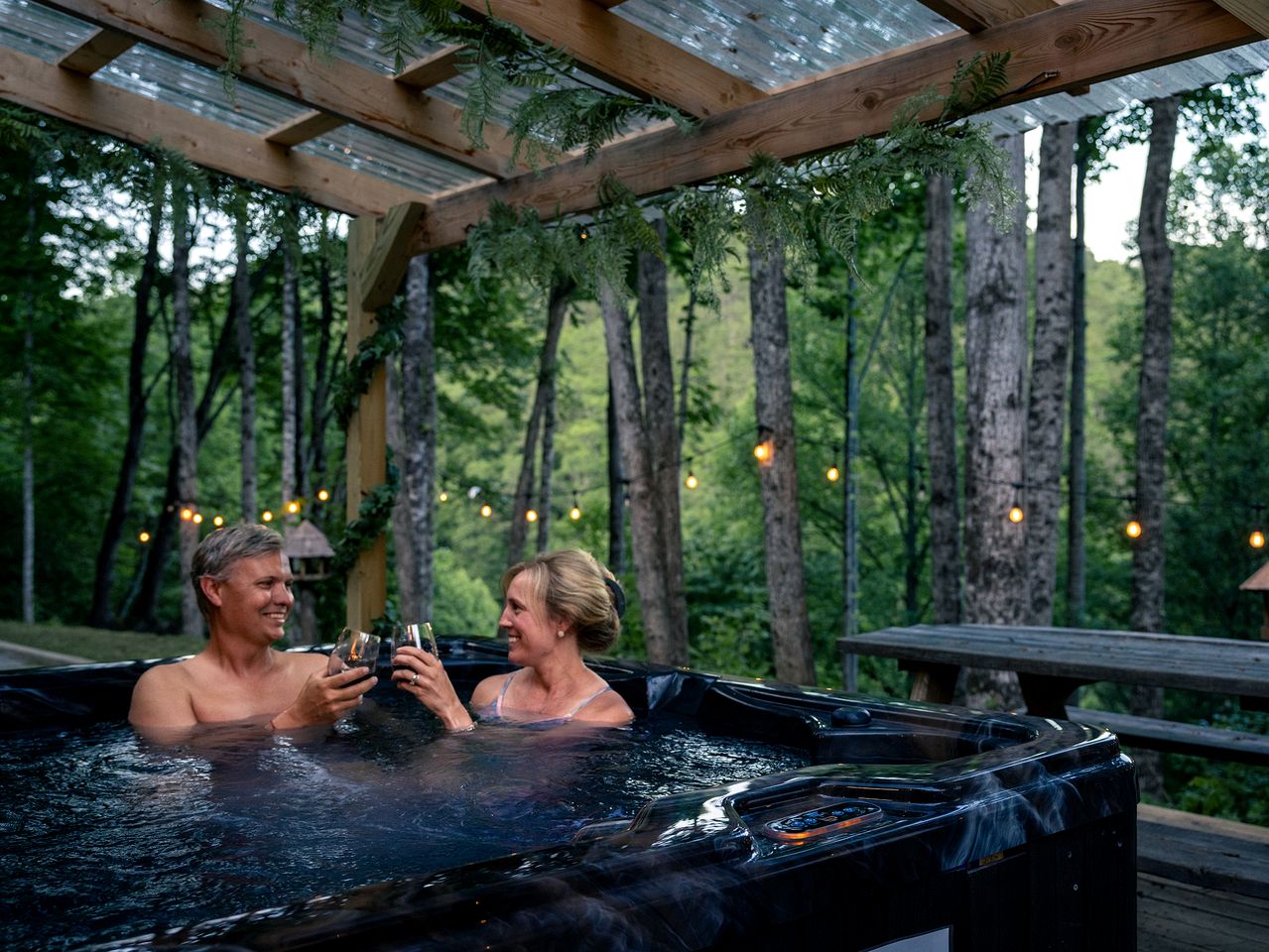 Secluded Mountain Hideaway: Cabin Experience in North Carolina