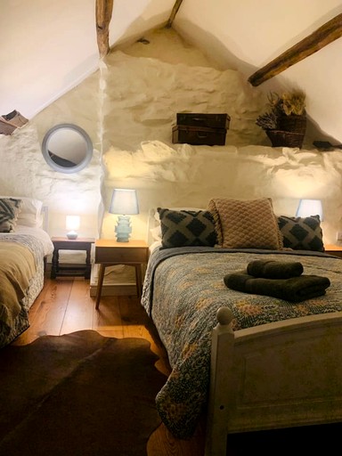 Cottages (United Kingdom, Gwynedd, Wales)